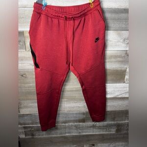 Nike Sportswear Tech Fleece Jogger Pants - Burgundy